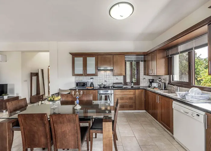 ヴィラ Kambos Ena Polis