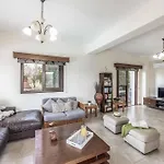 Villa Kambos Ena