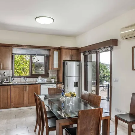 Kambos Ena Villa